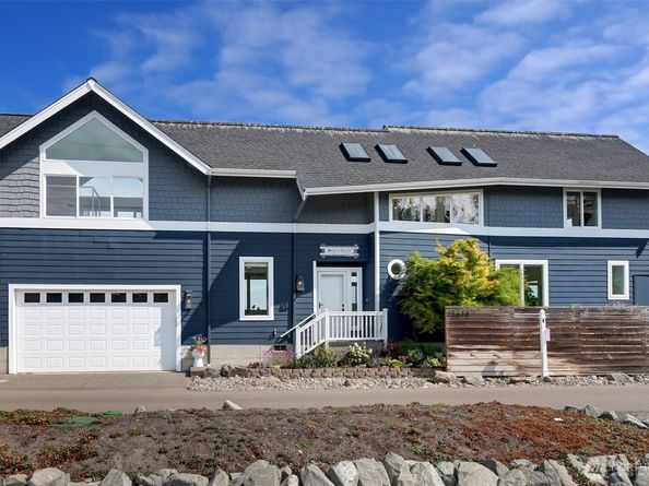 15638 Point Monroe Drive NE, Bainbridge Island WA 98110