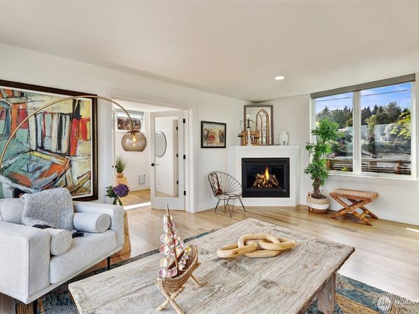 15638 Point Monroe Drive NE, Bainbridge Island WA 98110