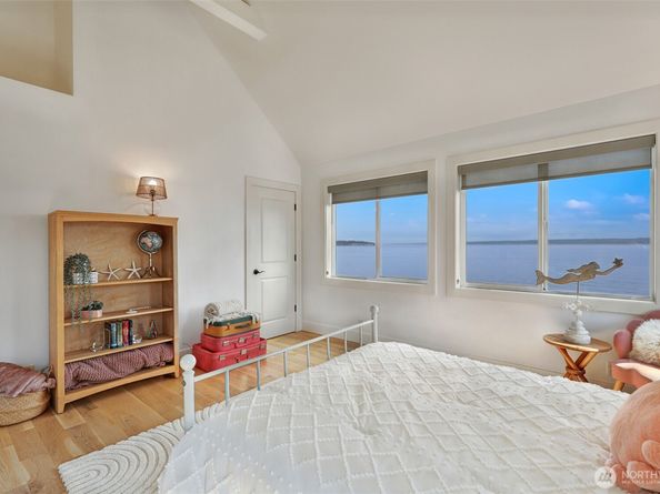 15638 Point Monroe Drive NE, Bainbridge Island WA 98110