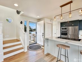 15638 Point Monroe Drive NE, Bainbridge Island WA 98110