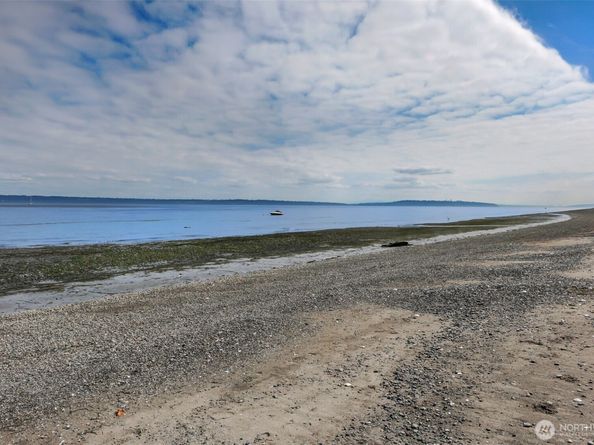 15638 Point Monroe Drive NE, Bainbridge Island WA 98110