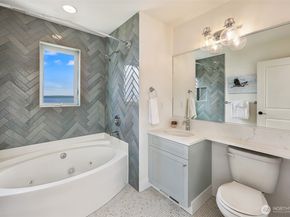15638 Point Monroe Drive NE, Bainbridge Island WA 98110