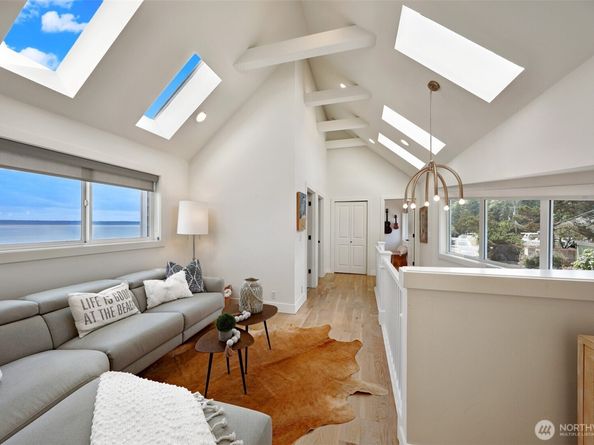 15638 Point Monroe Drive NE, Bainbridge Island WA 98110