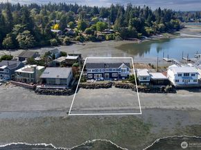 15638 Point Monroe Drive NE, Bainbridge Island WA 98110