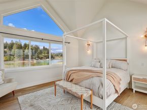 15638 Point Monroe Drive NE, Bainbridge Island WA 98110