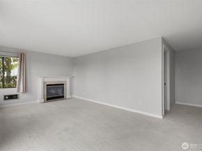 10106 Greenwood Avenue N 203, Seattle WA 98133
