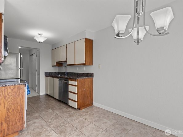 10106 Greenwood Avenue N 203, Seattle WA 98133
