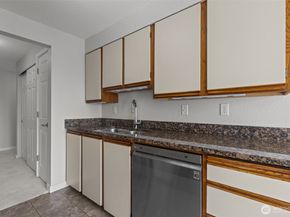 10106 Greenwood Avenue N 203, Seattle WA 98133