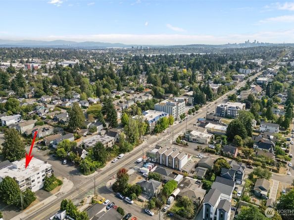 10106 Greenwood Avenue N 203, Seattle WA 98133