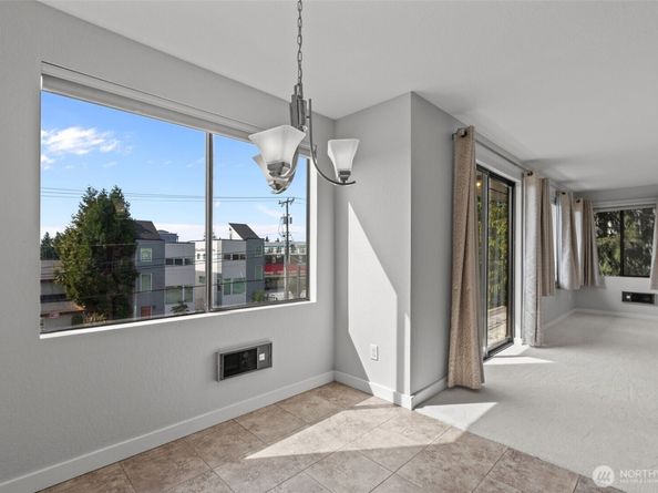 10106 Greenwood Avenue N 203, Seattle WA 98133