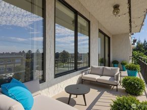 10106 Greenwood Avenue N 203, Seattle WA 98133