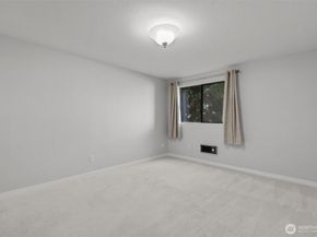 10106 Greenwood Avenue N 203, Seattle WA 98133