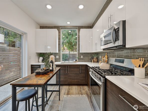 2045 A NW 63rd Street, Seattle WA 98107