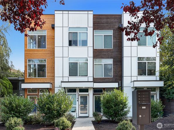 2045 A NW 63rd Street, Seattle WA 98107