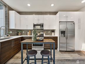 2045 A NW 63rd Street, Seattle WA 98107