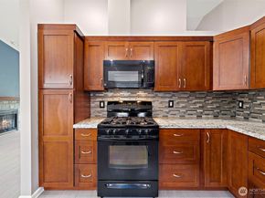 12102 NE 107th Street, Kirkland WA 98033