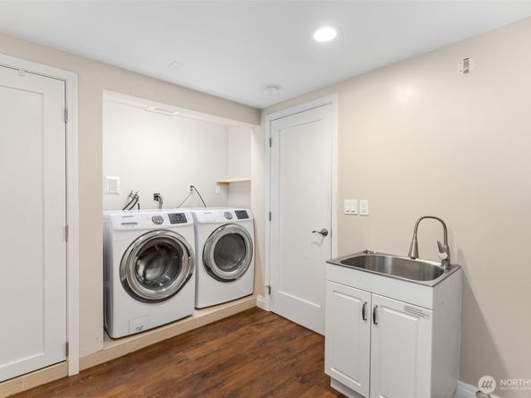 8254 Bagley Avenue N, Seattle WA 98103