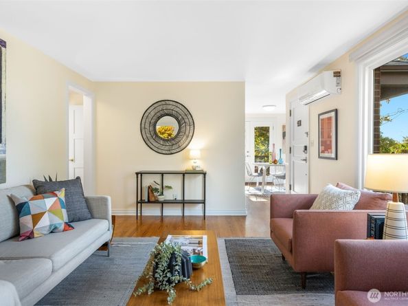 8254 Bagley Avenue N, Seattle WA 98103