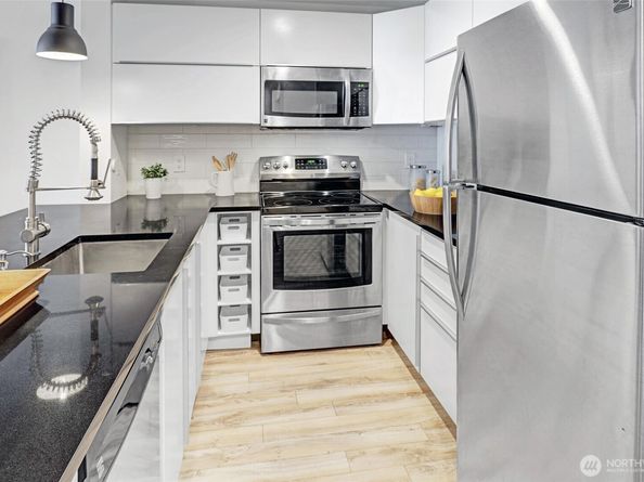2250 NW 58th Street 302, Seattle WA 98107