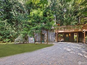 4420 Bluff Lane NE, Bainbridge Island WA 98110