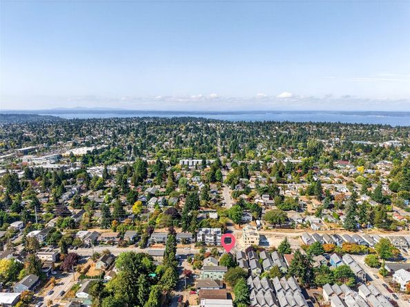 706 N 92nd Street, Seattle WA 98103