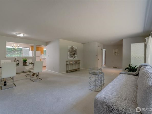 4332 W Mercer Way, Mercer Island WA 98040