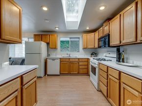 4332 W Mercer Way, Mercer Island WA 98040