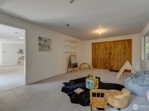 4332 W Mercer Way, Mercer Island WA 98040
