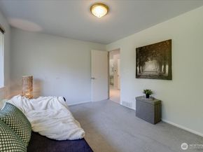 4332 W Mercer Way, Mercer Island WA 98040