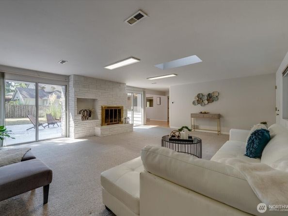4332 W Mercer Way, Mercer Island WA 98040