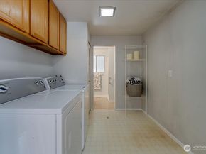 4332 W Mercer Way, Mercer Island WA 98040