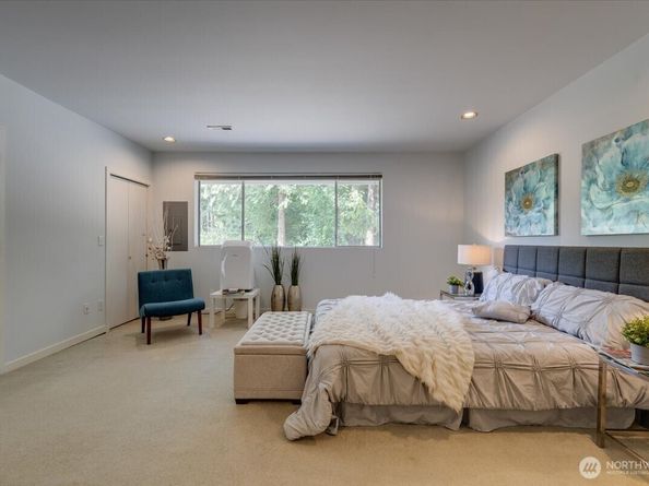 4332 W Mercer Way, Mercer Island WA 98040