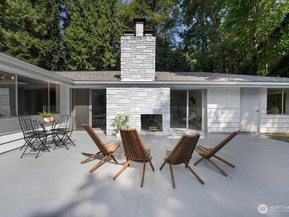4332 W Mercer Way, Mercer Island WA 98040