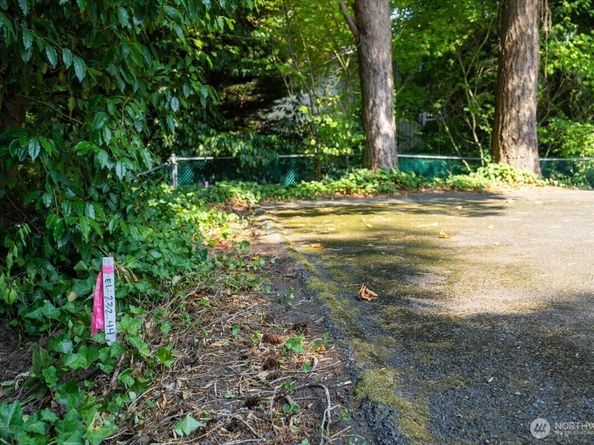 4332 W Mercer Way, Mercer Island WA 98040