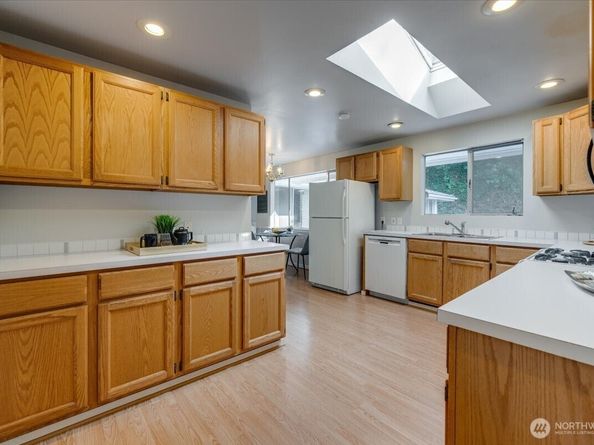 4332 W Mercer Way, Mercer Island WA 98040