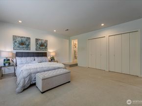 4332 W Mercer Way, Mercer Island WA 98040