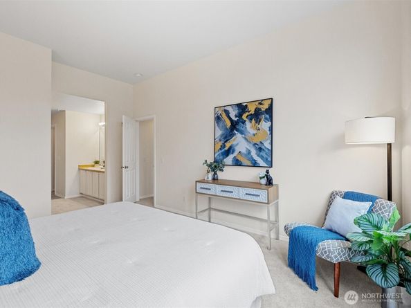 5256 236 Place SE 243, Issaquah WA 98029