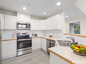 5256 236 Place SE 243, Issaquah WA 98029