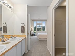 5256 236 Place SE 243, Issaquah WA 98029