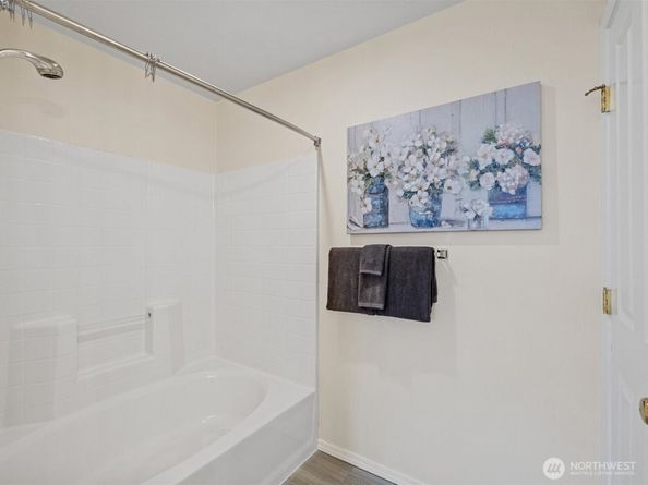 5256 236 Place SE 243, Issaquah WA 98029