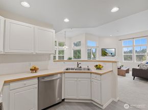 5256 236 Place SE 243, Issaquah WA 98029