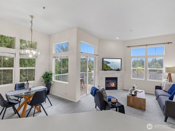 5256 236 Place SE 243, Issaquah WA 98029