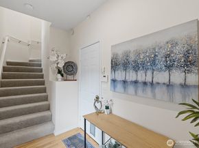 5256 236 Place SE 243, Issaquah WA 98029