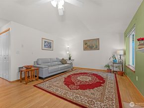 1009 112th Street SE B305, Everett WA 98208