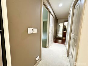 4547 8th Ave NE 306, Seattle WA 98105