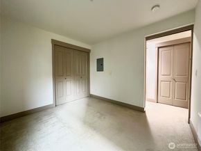 4547 8th Ave NE 306, Seattle WA 98105