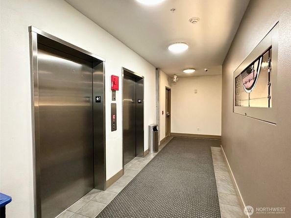 4547 8th Ave NE 306, Seattle WA 98105