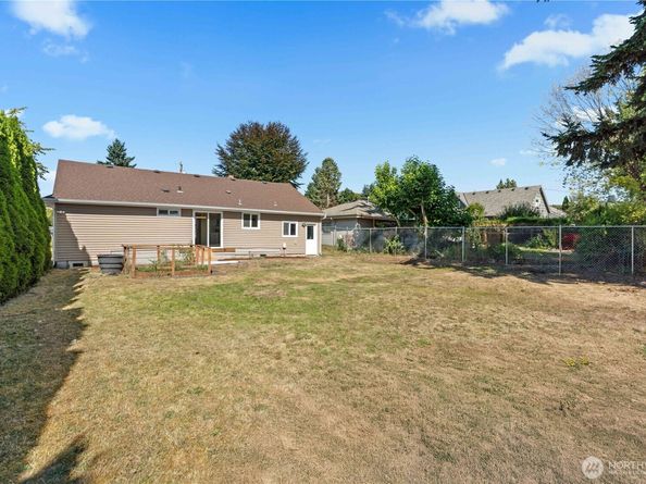 1104 12th Street NE, Auburn WA 98002