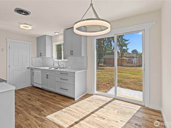 1104 12th Street NE, Auburn WA 98002