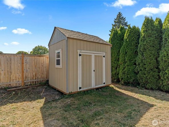 1104 12th Street NE, Auburn WA 98002